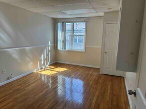 88 New Dorp Plz, Staten Island, NY for lease Building Photo- Image 1 of 6