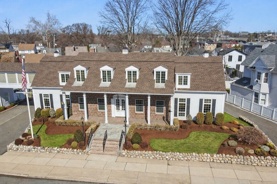 37 Park Ave, Lyndhurst, NJ à vendre - Photo principale - Image 1 de 38