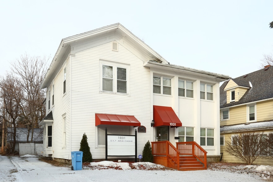 1031 N Washington Ave, Lansing, MI for lease - Building Photo - Image 2 of 30