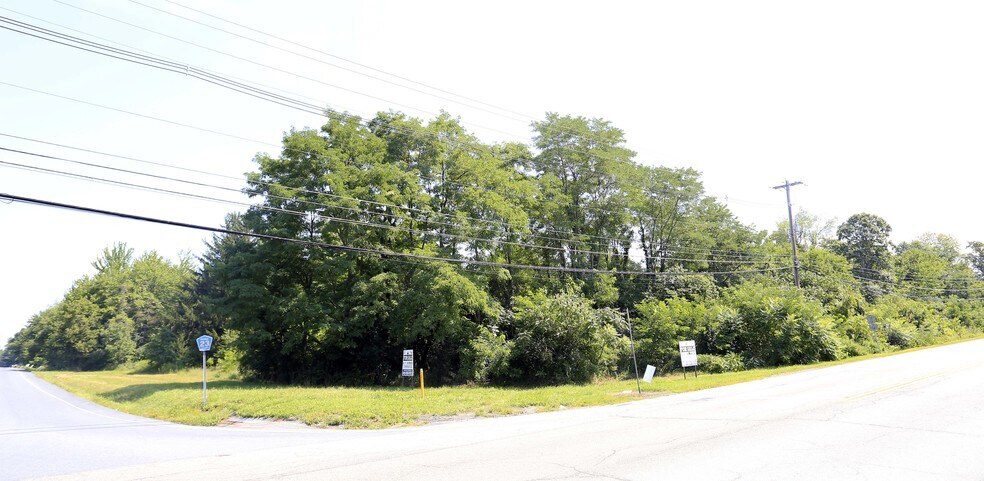 8 Rock Cut Rd, Newburgh, NY for lease - Primary Photo - Image 1 of 4