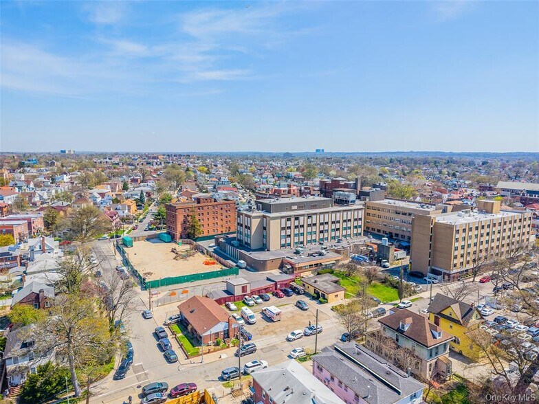 4341-4345 Burling St, Flushing, NY for sale - Aerial - Image 2 of 21