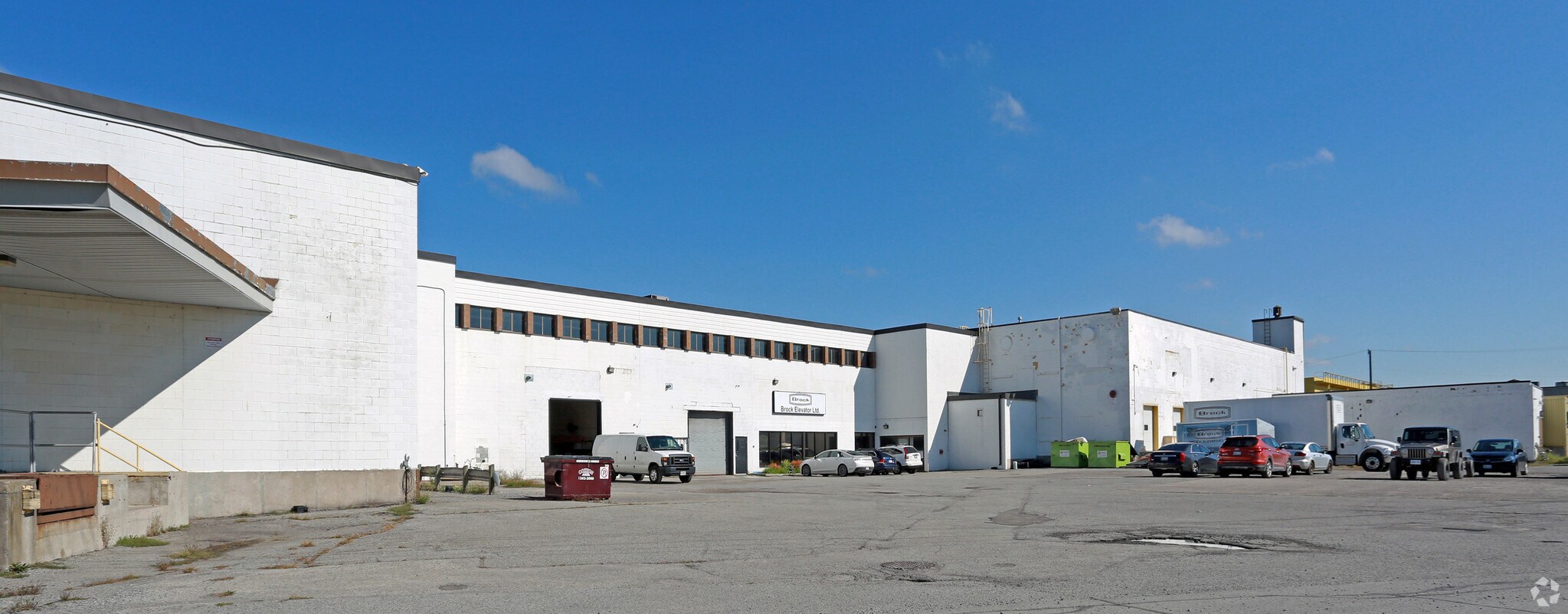 35 Yale Cres, St Catharines, ON for sale Primary Photo- Image 1 of 1