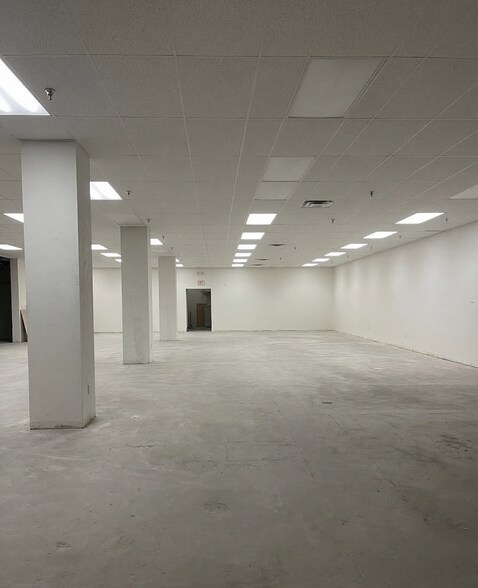 610 Wood St, Pittsburgh, PA à louer - Photo du bâtiment - Image 3 de 5