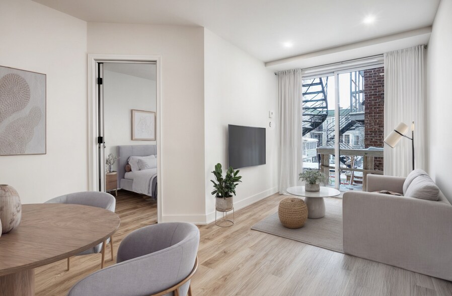 6201-6215 Av Christophe-Colomb, Montréal, QC for sale - Building Photo - Image 2 of 5