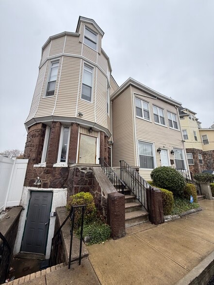 212-214 Clifton Ave, Newark, NJ à vendre - Photo du bâtiment - Image 3 de 16