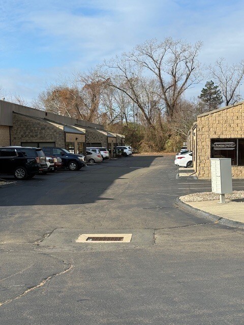 222 Elm St, North Haven, CT à louer Photo du bâtiment- Image 1 de 10