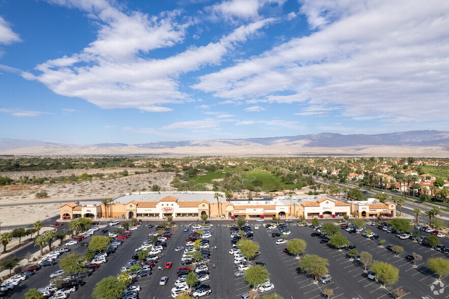 74884-74998 Country Club Dr, Palm Desert, CA à louer - Aérien - Image 2 de 19