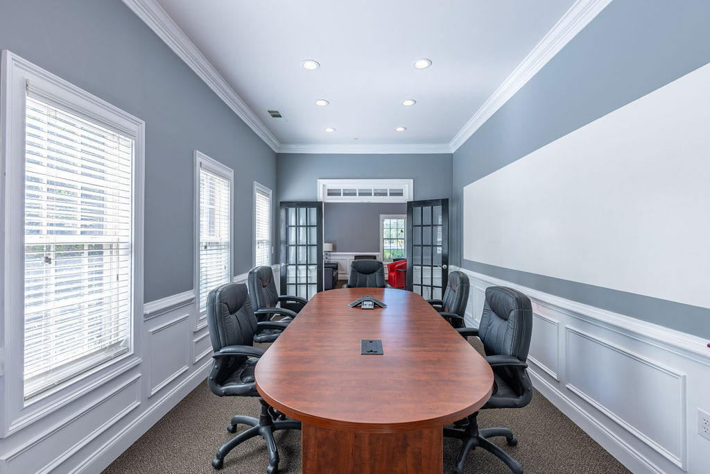 3375 Chastain Gardens Dr, Kennesaw, GA 30144 - Unité 110 & 120 -  - Photo intérieure - Image 2 of 12
