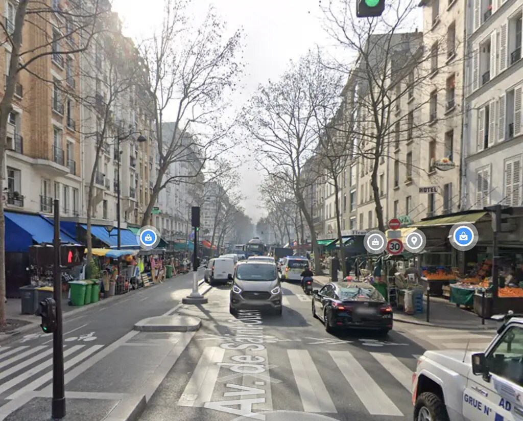 Retail in Paris for lease Building Photo- Image 1 of 5