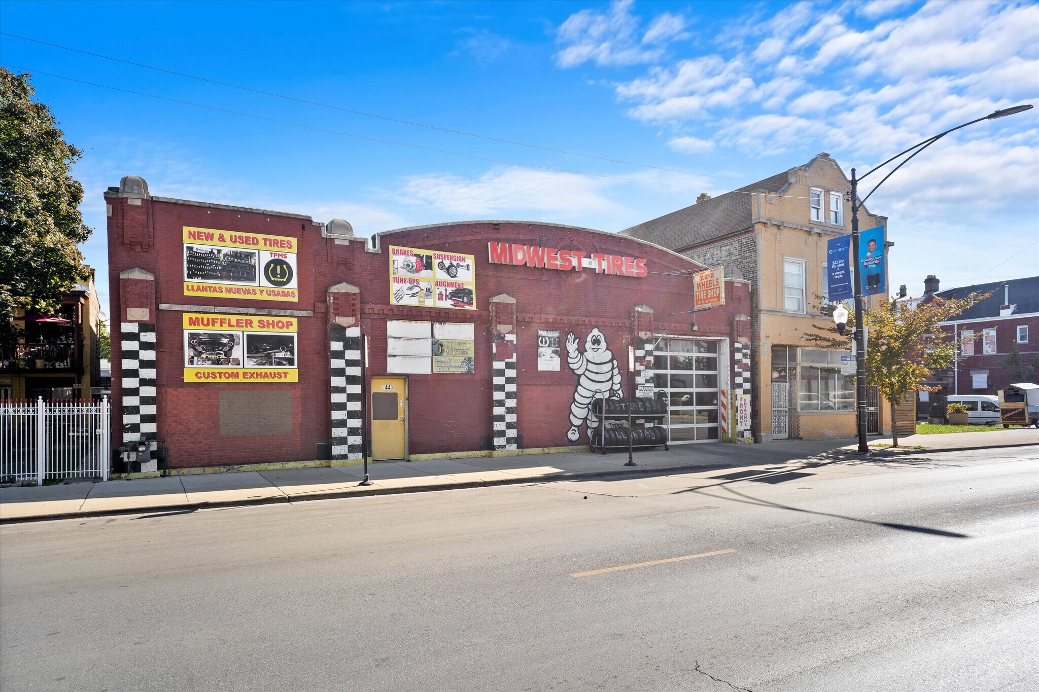 2447 S Pulaski Ave, Chicago, IL à vendre Photo principale- Image 1 de 34