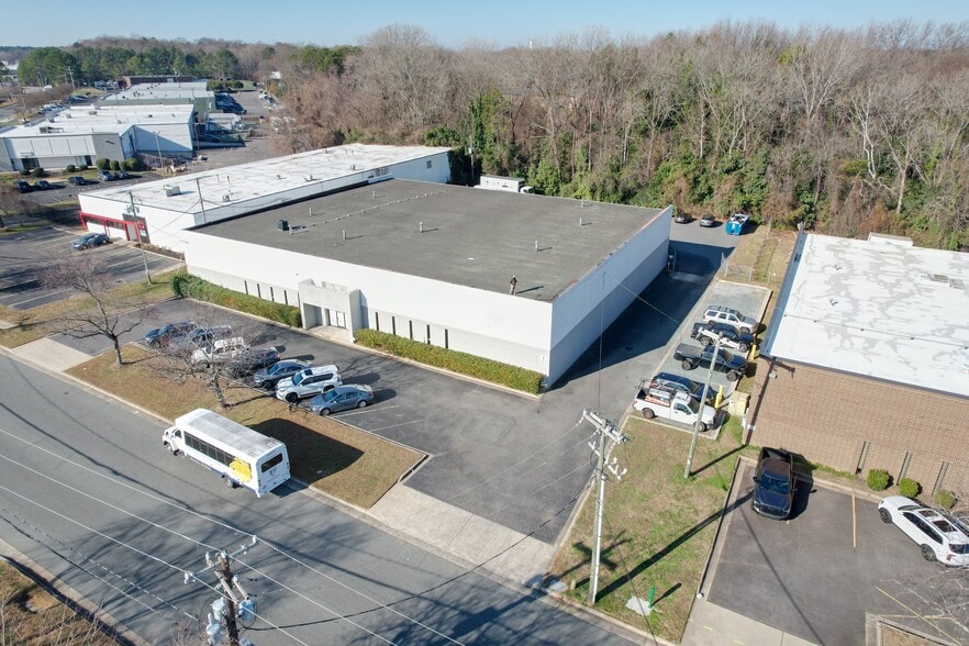 4200 Barringer Dr, Charlotte, NC for lease - Building Photo - Image 3 of 17