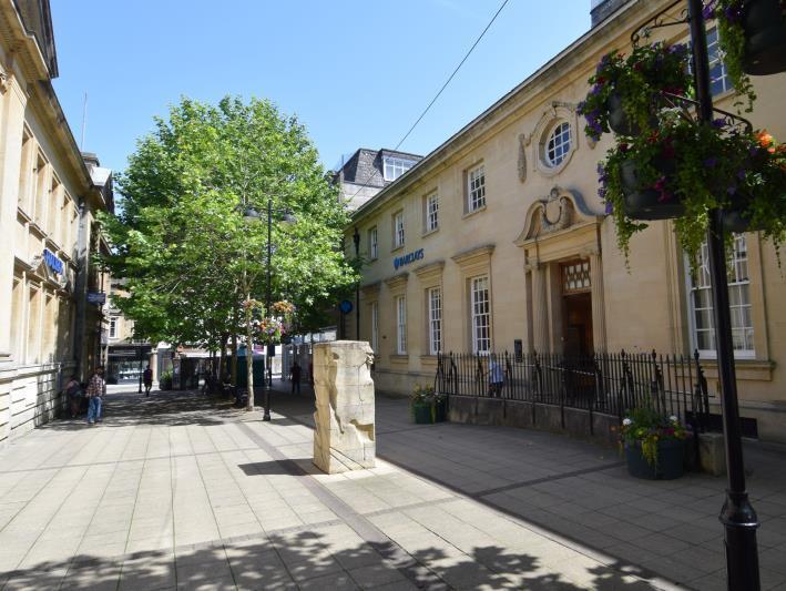 King George St, Yeovil à louer - Photo du bâtiment - Image 2 de 2