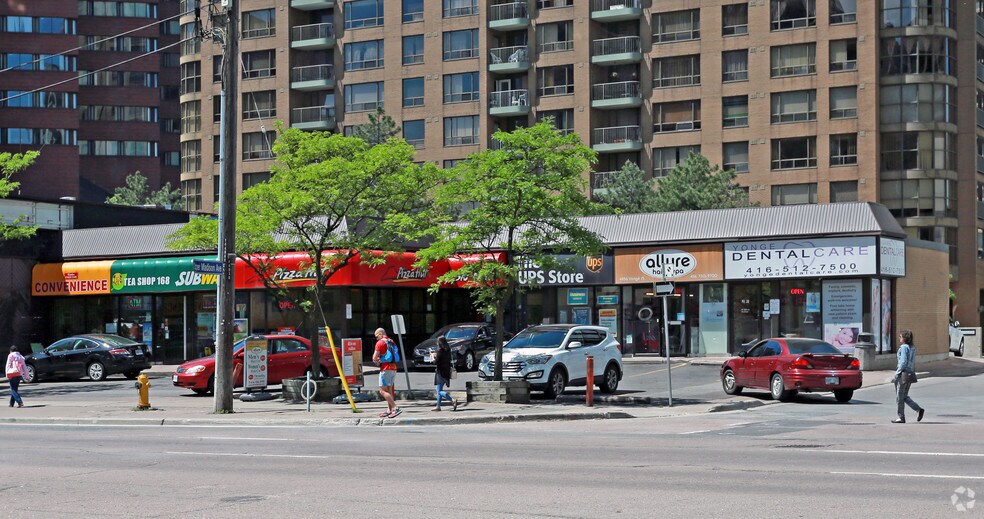 4936 Yonge St, Toronto, ON à louer - Photo du bâtiment - Image 3 de 3