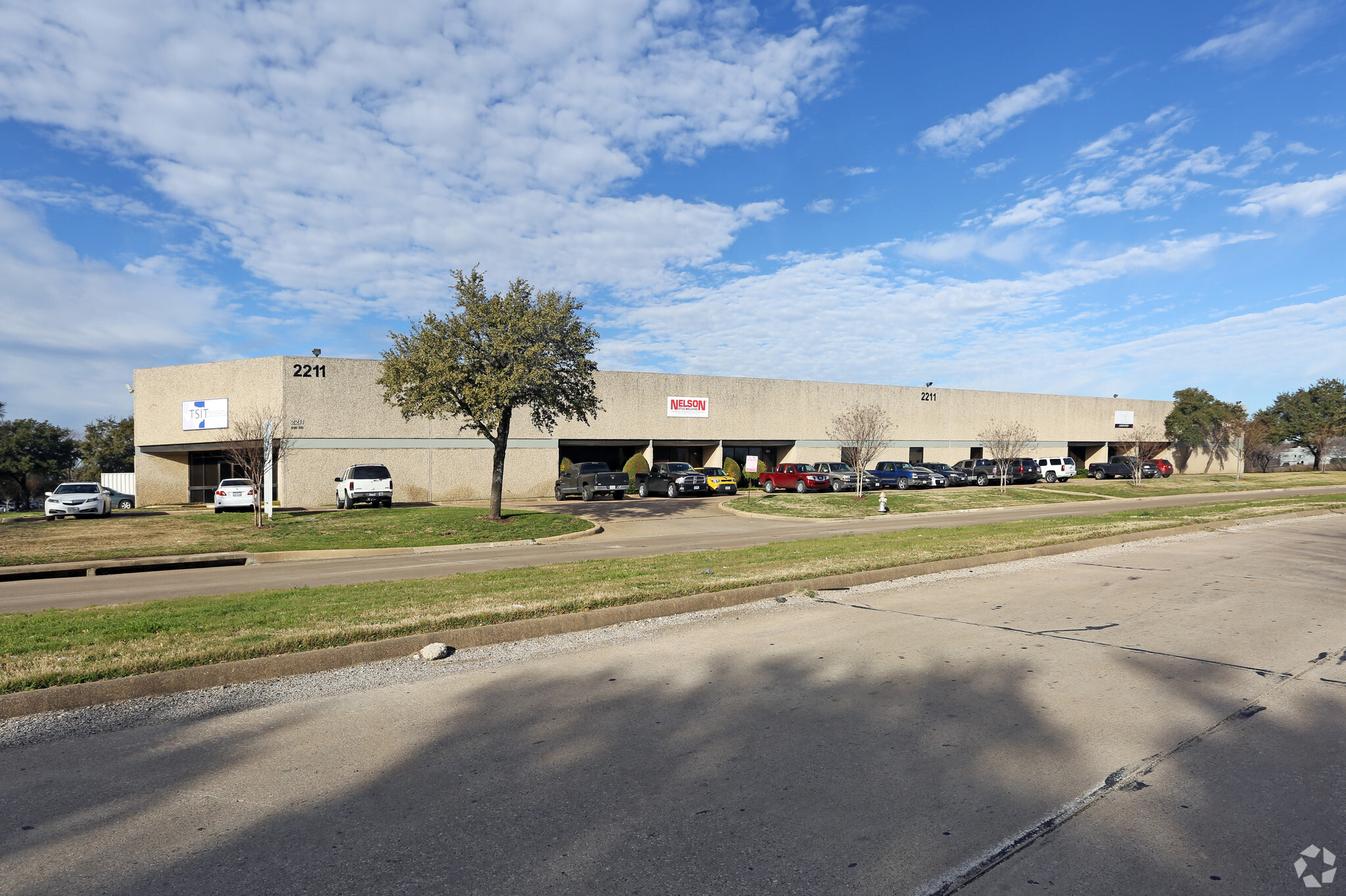 2211 Century Center Blvd, Irving, TX à louer Photo principale- Image 1 de 16