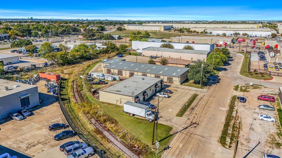 8160 Moberly Ln, Dallas, TX à louer - Photo du bâtiment - Image 2 de 21