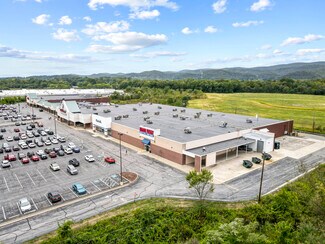 Plus de détails pour 1-6 Millbrook Plz, Mill Hall, PA - Commerce de détail, Local d'activités à louer