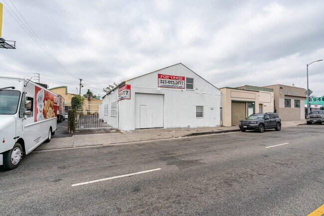 More details for 8922 National Blvd, Los Angeles, CA - Retail for Lease