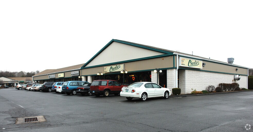 520 Hartford Tpke, Vernon, CT à louer - Photo du bâtiment - Image 2 de 2