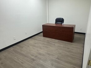 307 S Main St, Bryan, TX for lease Interior Photo- Image 1 of 3