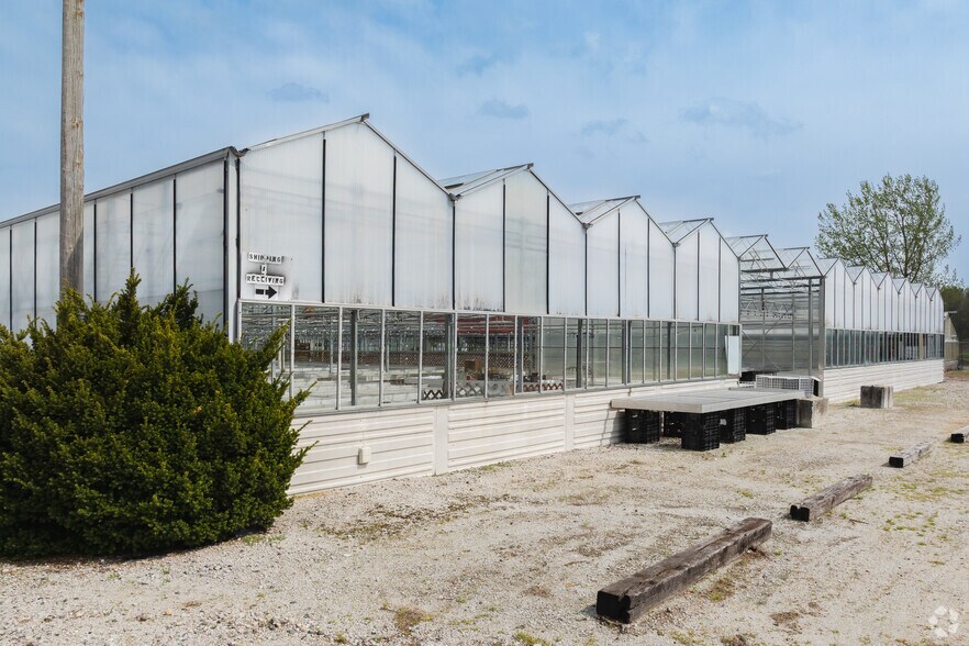 909 Lemoyne Rd, Northwood, OH à vendre - Photo du bâtiment - Image 2 de 5