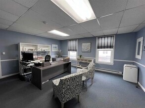 4 High St, Hampton, NH for lease Interior Photo- Image 1 of 1