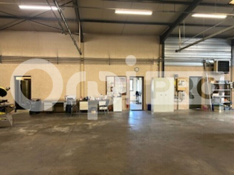 Flex in Arnas for lease - Building Photo - Image 3 of 10
