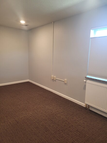 3039 Davis Rd, Fairbanks, AK for lease - Interior Photo - Image 3 of 8