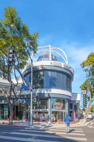 7901-7913 Santa Monica Blvd, West Hollywood, CA for lease - Building Photo - Image 2 of 5