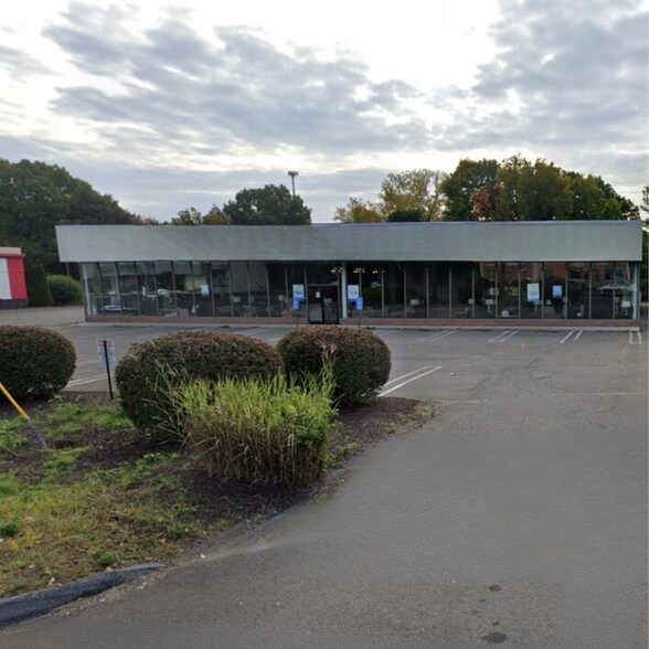 484 Boston Post Rd, Orange, CT à vendre - Photo du bâtiment - Image 2 de 2