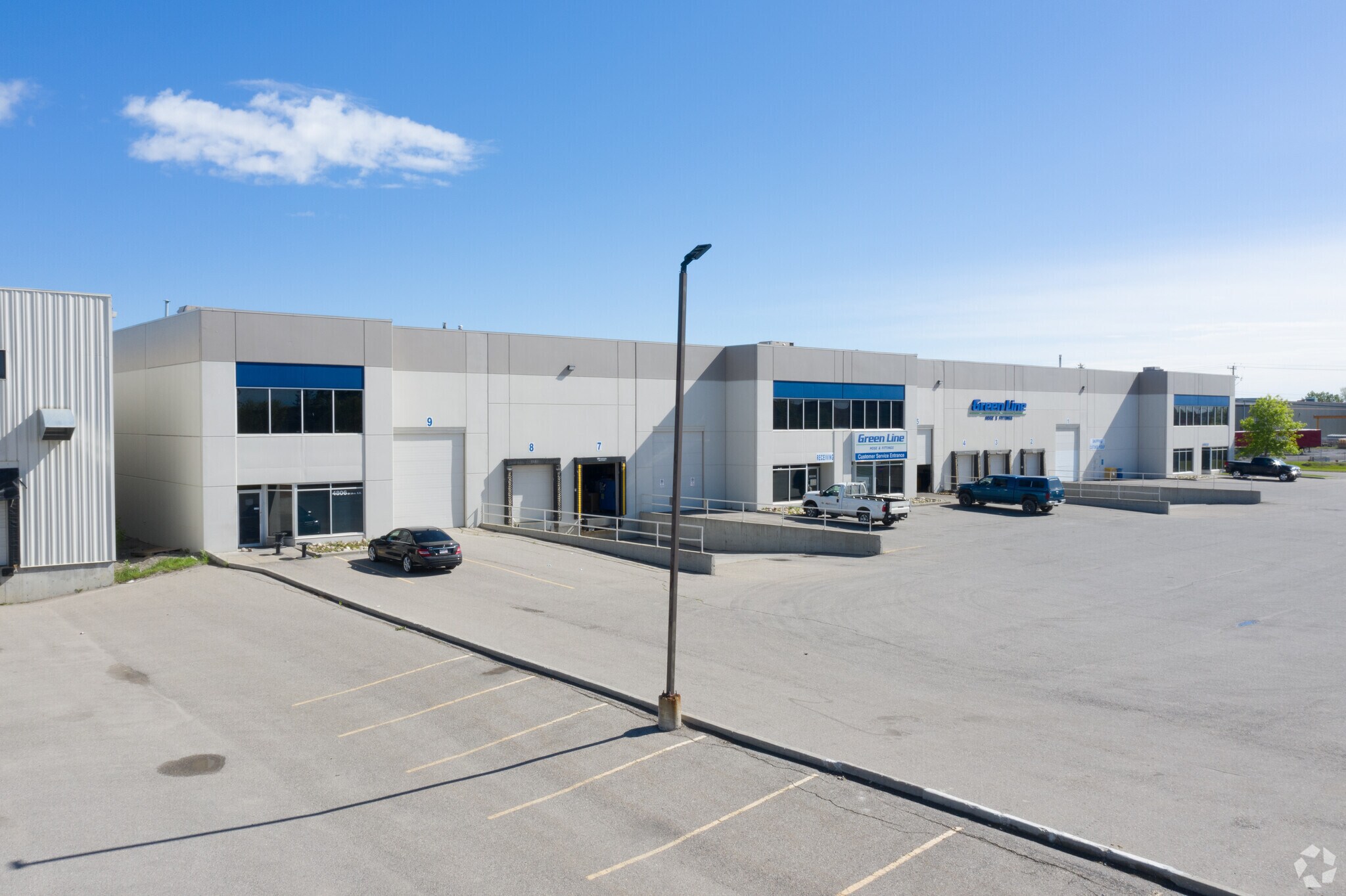 6115 48 St SE, Calgary, AB for sale Primary Photo- Image 1 of 1