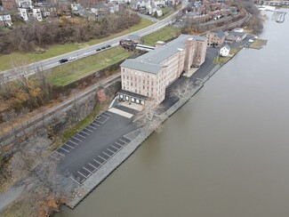 Plus de détails pour 302 N Water St, Newburgh, NY - Bureau, Flex à louer