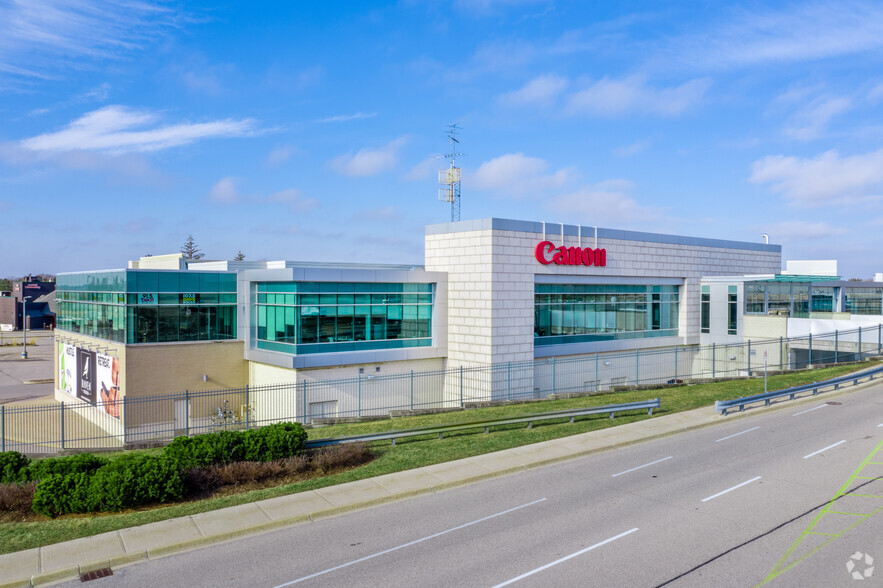 50 Sportsworld Dr, Kitchener, ON à vendre - Photo principale - Image 1 de 1