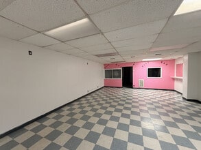 2801 N Alexander Dr, Baytown, TX for lease Interior Photo- Image 1 of 7