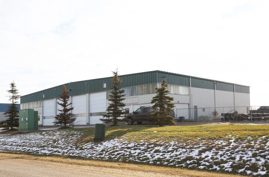 11 Van Der Horn Way, Red Deer County, AB à vendre - Photo du bâtiment - Image 2 de 2