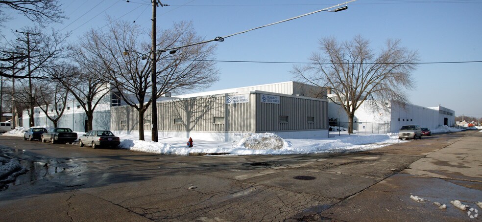 4722 N 28th St, Milwaukee, WI à vendre - Photo principale - Image 1 de 2