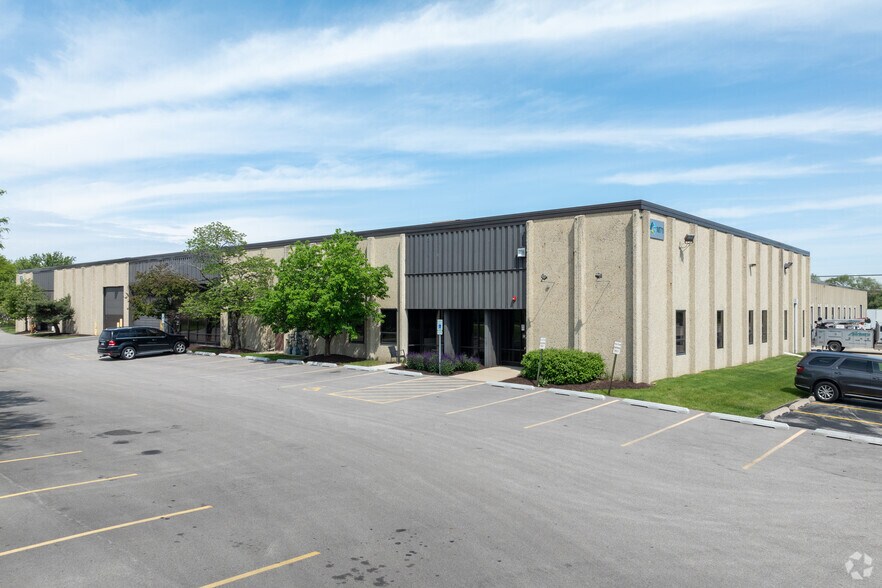 1051-1071 Thorndale Ave, Bensenville, IL for lease - Building Photo - Image 2 of 11