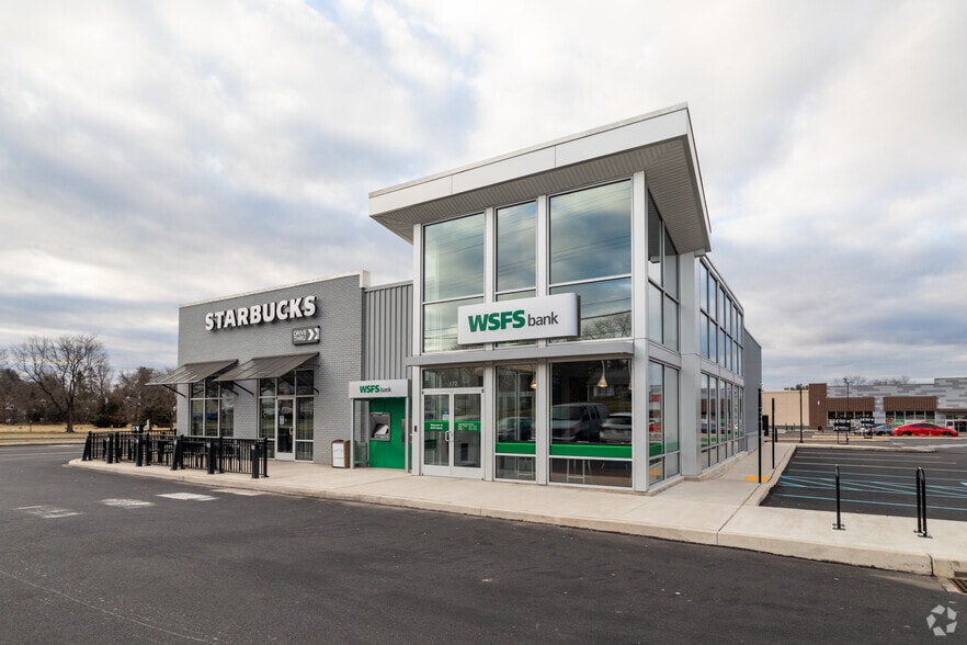 176 W Street Rd, Feasterville Trevose, PA for lease - Primary Photo - Image 2 of 4