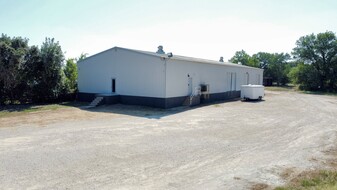 850 Grapevine Trl, Kennedale TX - Warehouse