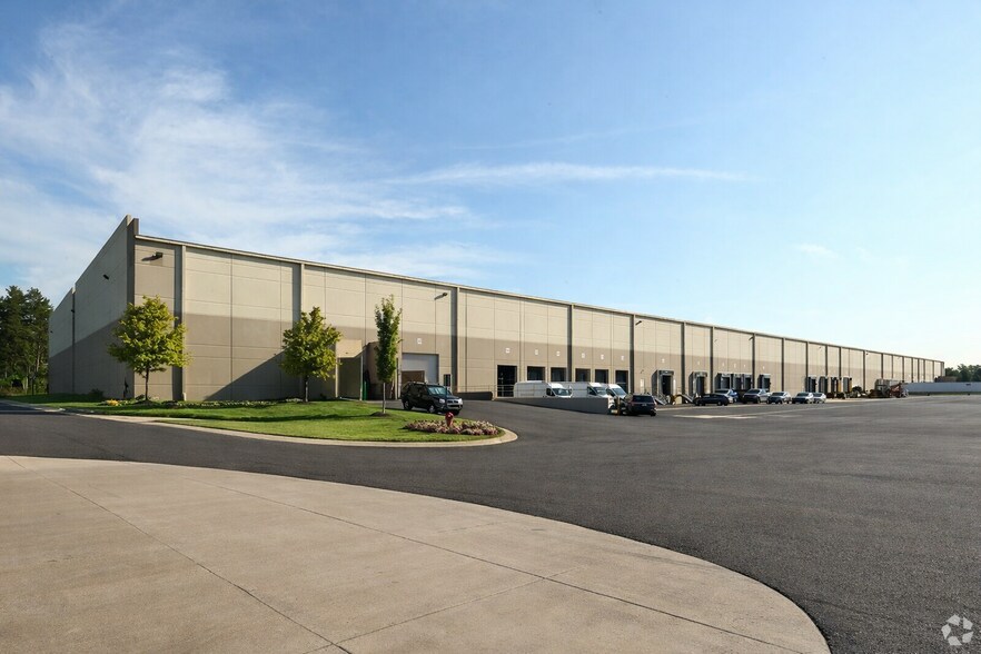 8500 Haggerty Rd, Belleville, MI à louer - Photo du bâtiment - Image 2 de 3