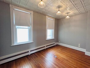961-965 7th St W, Saint Paul, MN for lease Interior Photo- Image 1 of 10