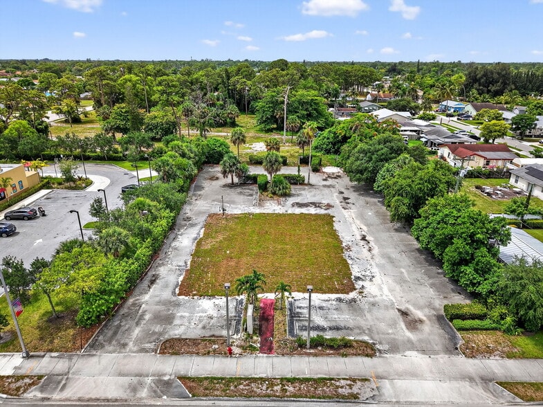 4840 Lake Worth Rd, Greenacres, FL for sale - Building Photo - Image 2 of 19