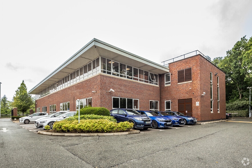 Altrincham Rd, Manchester for lease - Building Photo - Image 2 of 16