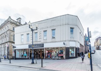 Plus de détails pour 2-12 Market Pl, Dewsbury - Commerce de détail à louer