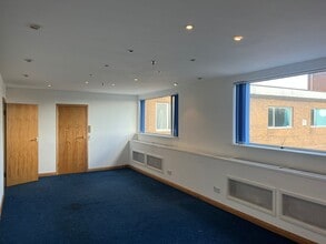 52 Wash Lane, Bury for lease Interior Photo- Image 2 of 24