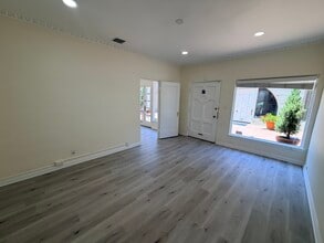 9528-9546 Brighton Way, Beverly Hills, CA à louer Photo intérieure- Image 2 de 7