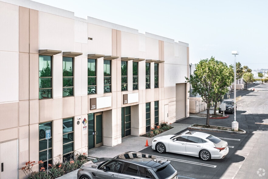 7125 Telegraph Rd, Montebello, CA for lease - Building Photo - Image 2 of 5