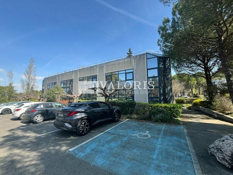 Avenue Jean-René Guillibert Gautier De La Lauzière, Aix-en-Provence for lease - Building Photo - Image 2 of 12
