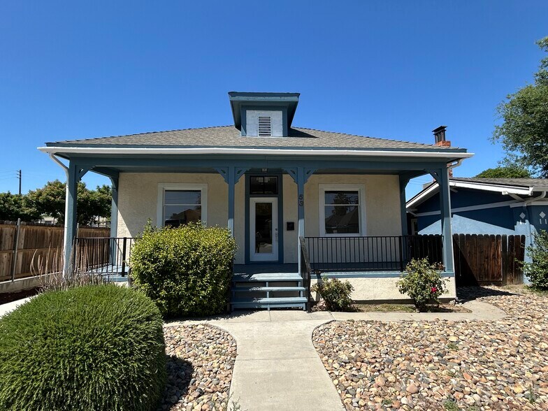 53 W 9th St, Tracy, CA à louer - Photo du bâtiment - Image 1 de 12