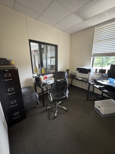 4901 Esco Dr, Fort Worth, TX for lease - Building Photo - Image 3 of 14