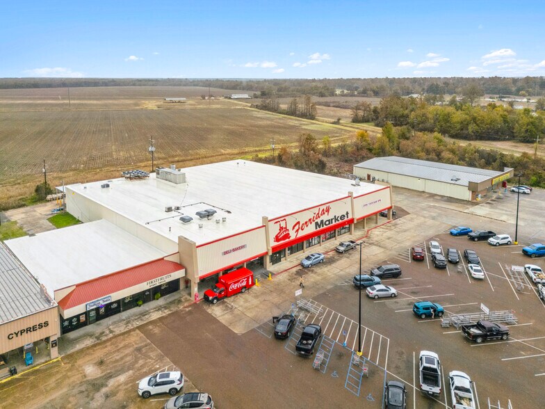 2214 EE Wallace Blvd N, Ferriday, LA à vendre - Photo du bâtiment - Image 3 de 15